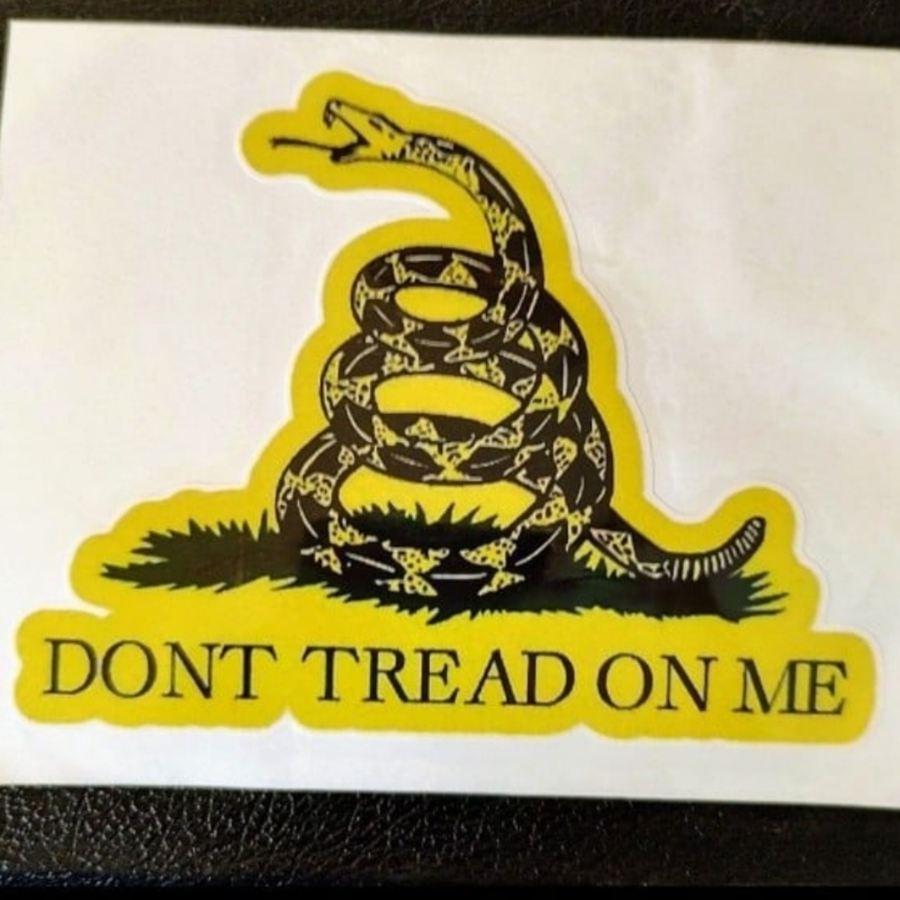 Gadsden Flag -Don't Tread On Me- vinyl sticker car decal